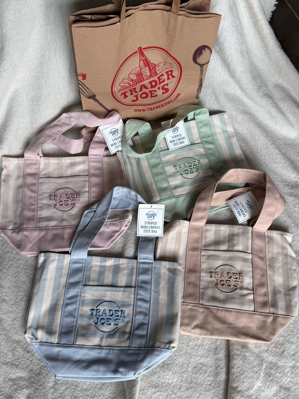 VIRAL Trader Joe's Striped Mini Tote Full Set of 4 + Paper Bag  Summer 2026 NWT